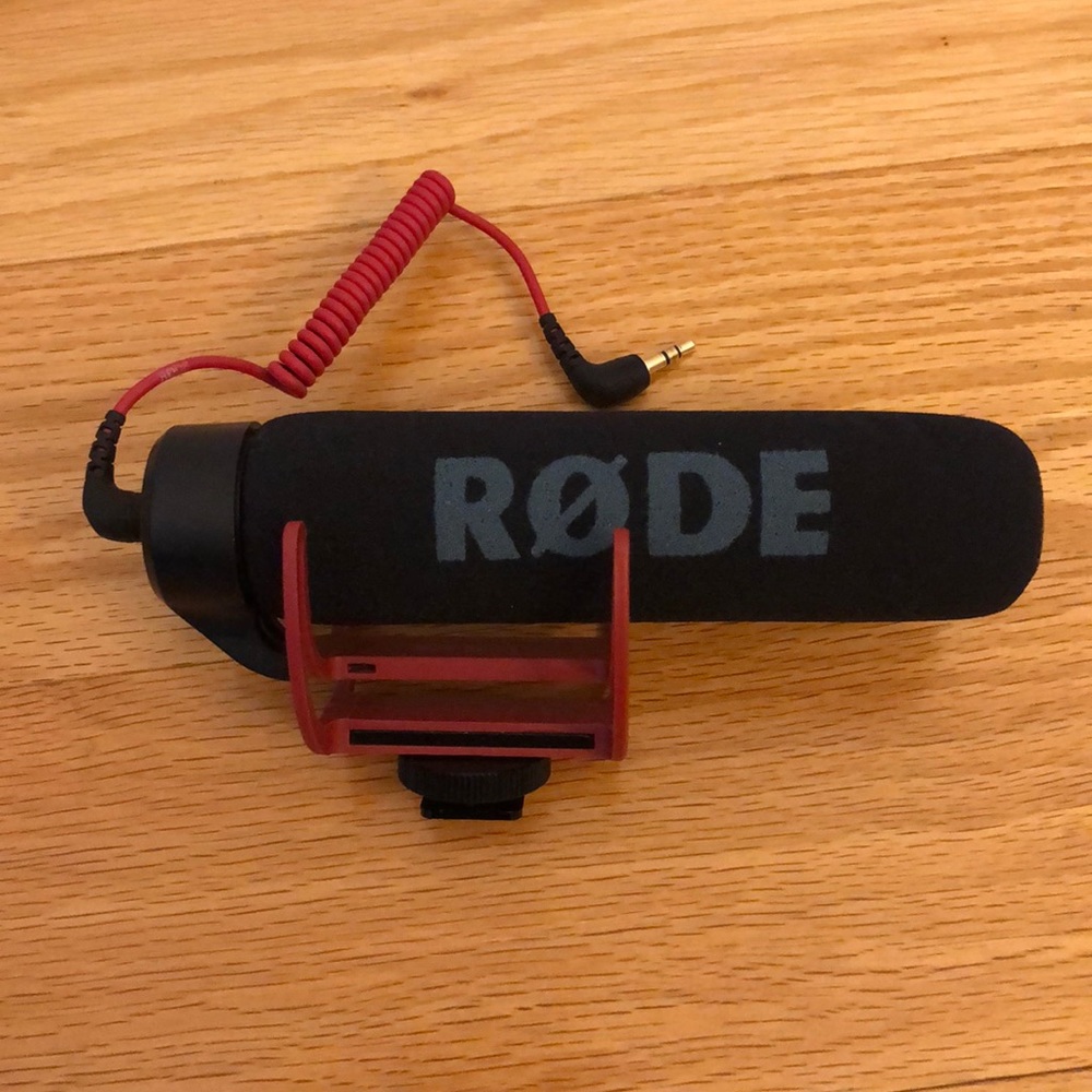 RODE Microphone VideoMic GO